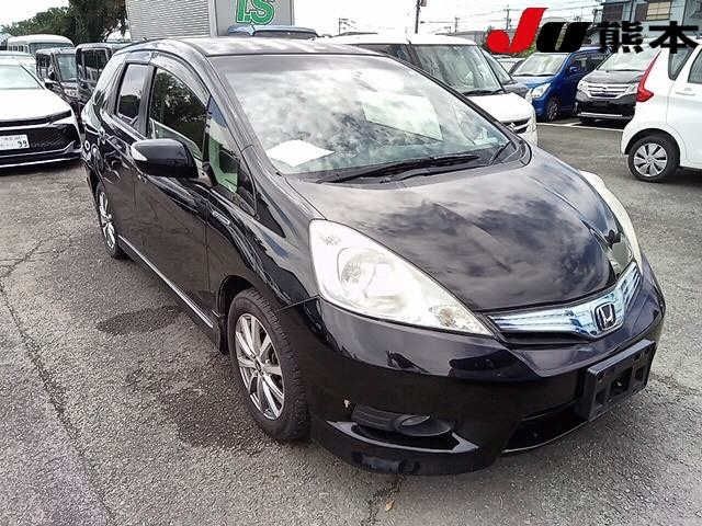 3088 Honda Fit shuttle GP2 2013 г. (JU Kumamoto)